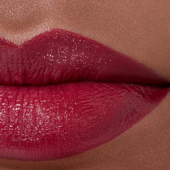 Chanel Rouge Allure Lipstick #99 (a soft blue red) - Picture 5 of 11